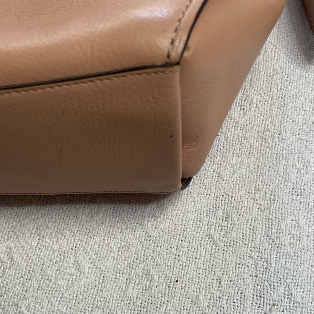 Coach‎  Leather Dufflette Shoulder Bag~ Soft Tan - Picture 6 of 14